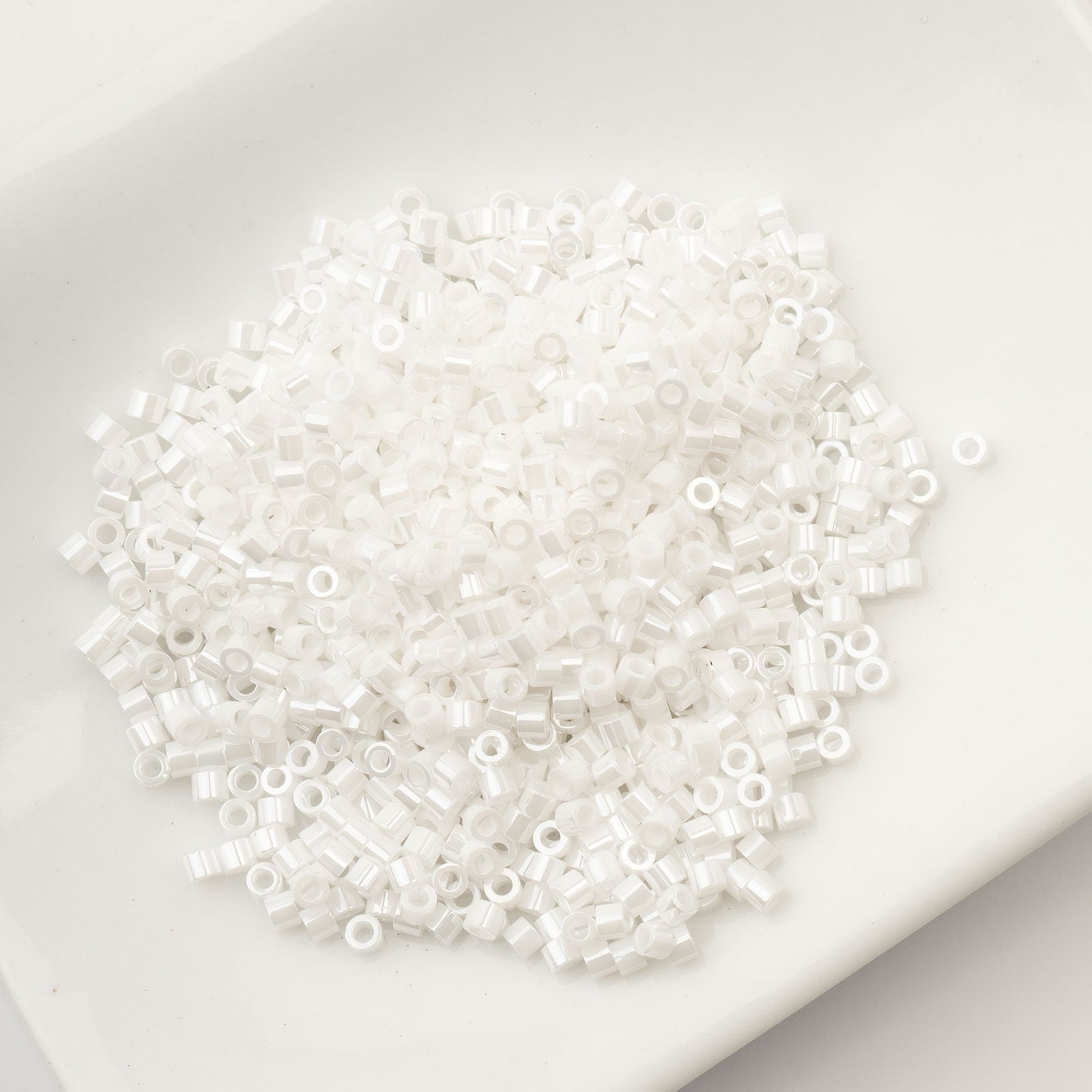 CY11 LU White Pearl Luster 1024