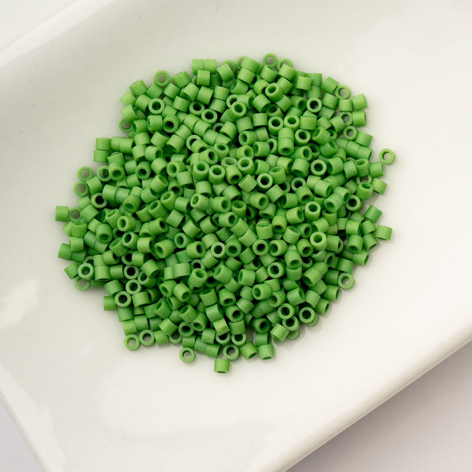 CY11 OP Opaque Spring Green 1069