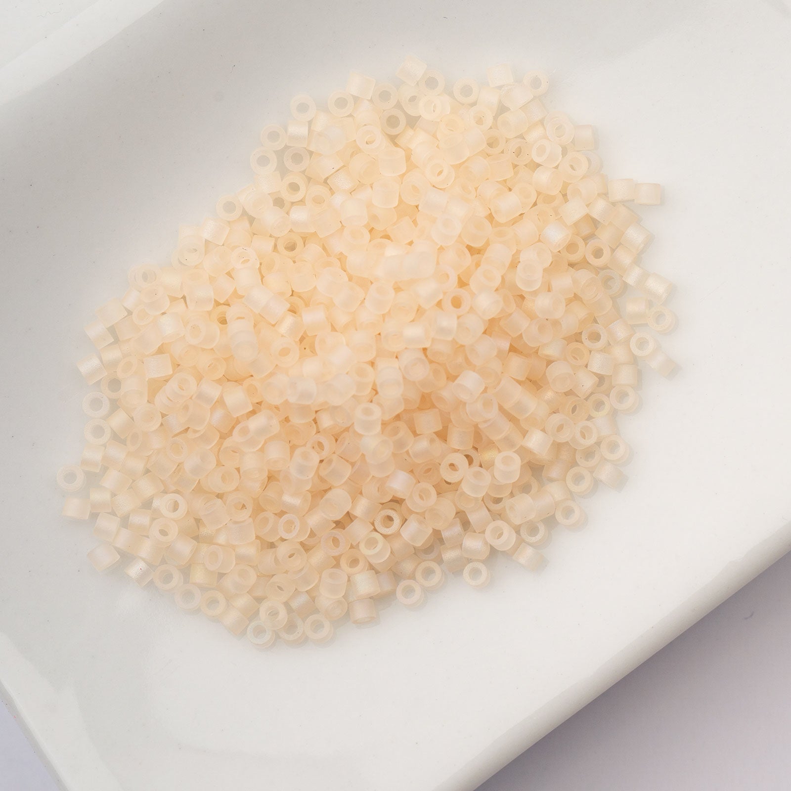 CY11 AB Matte Macaron AB - Ivory 1176